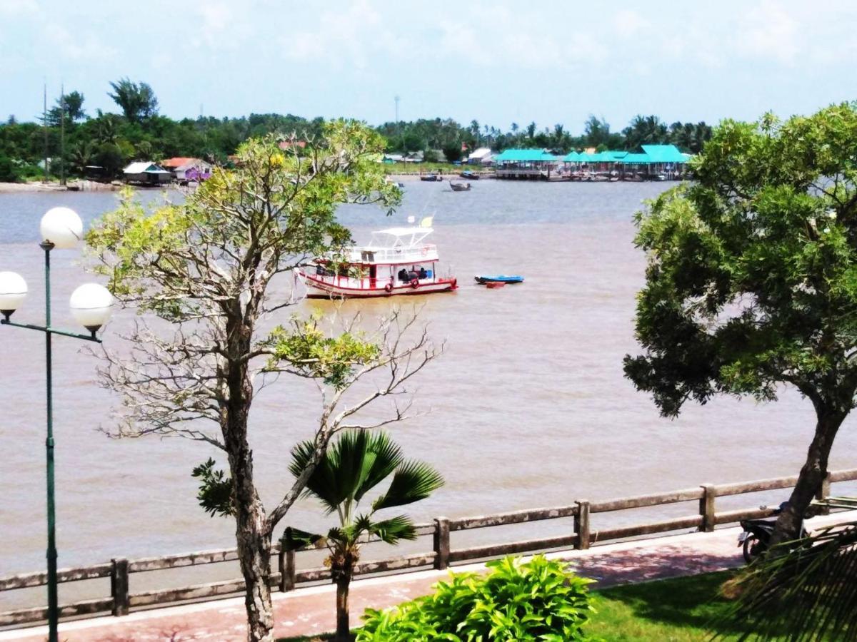 The Tara River Krabi town Exteriér fotografie
