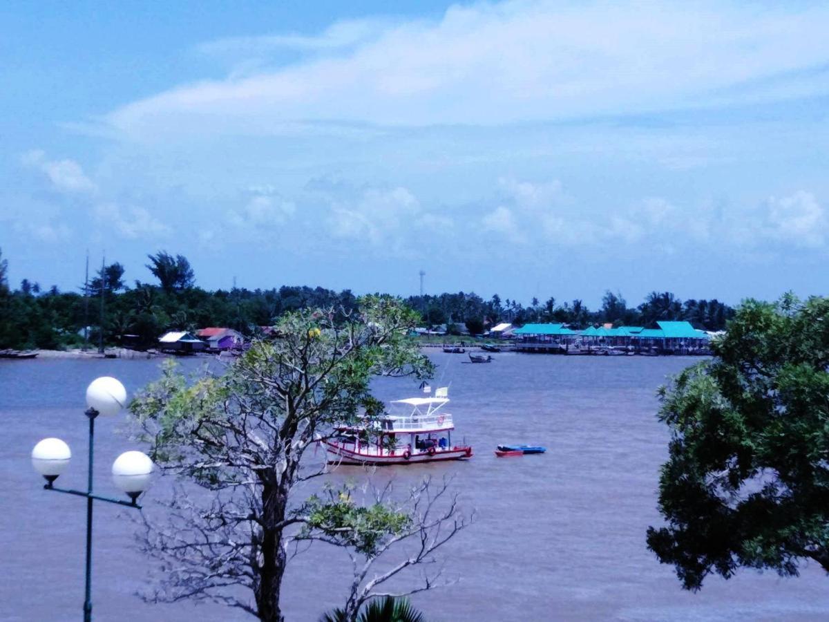 The Tara River Krabi town Exteriér fotografie